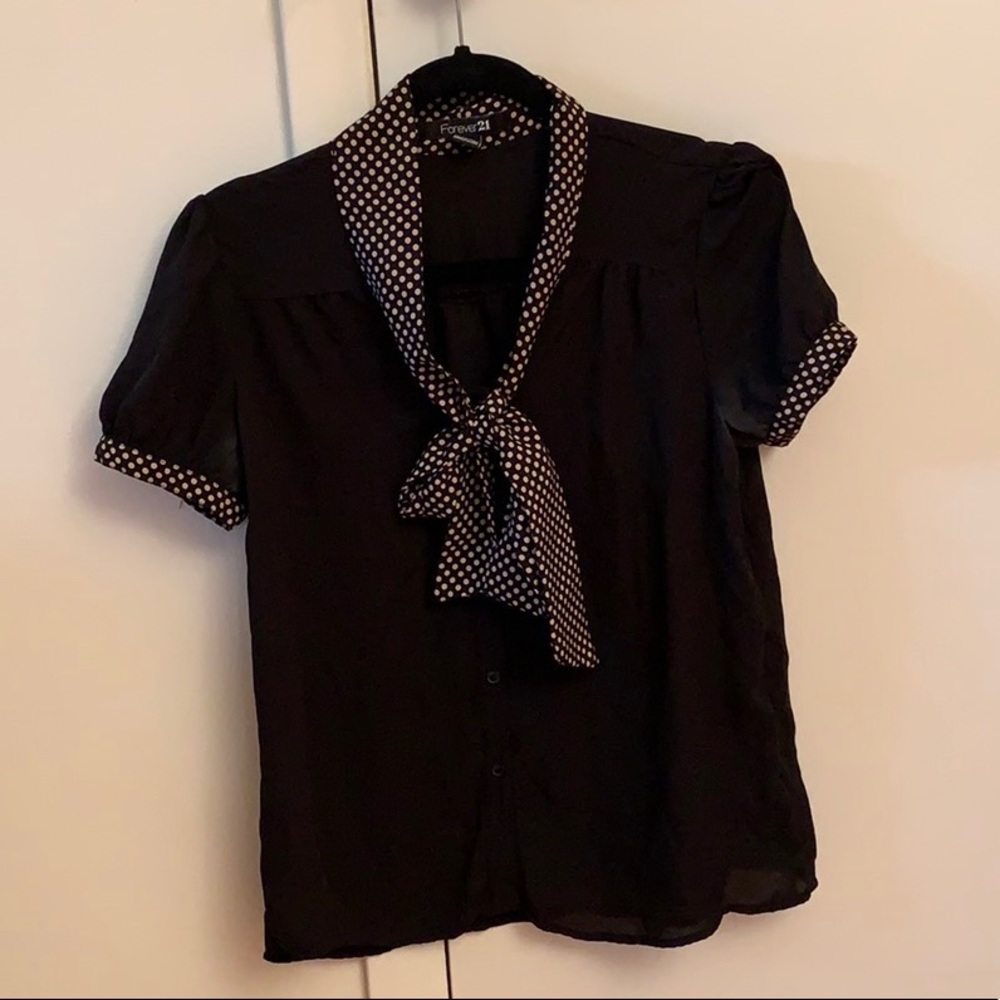 Vintage-inspired Forever 21 collar and bow blouse